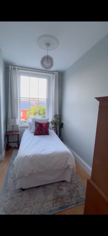 Room Tudor Road in Greater London