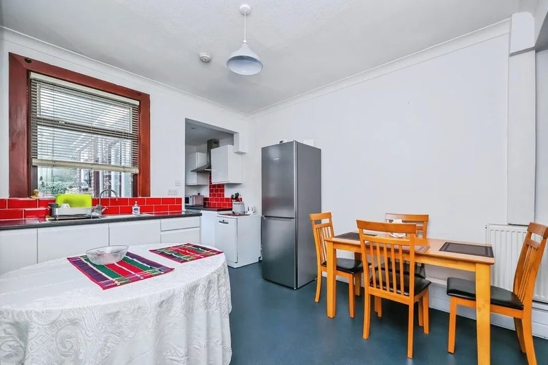 Room Beeston Road in Nottingham