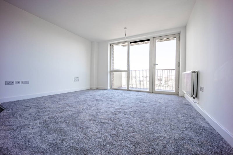 Flat Harston Walk in Greater London