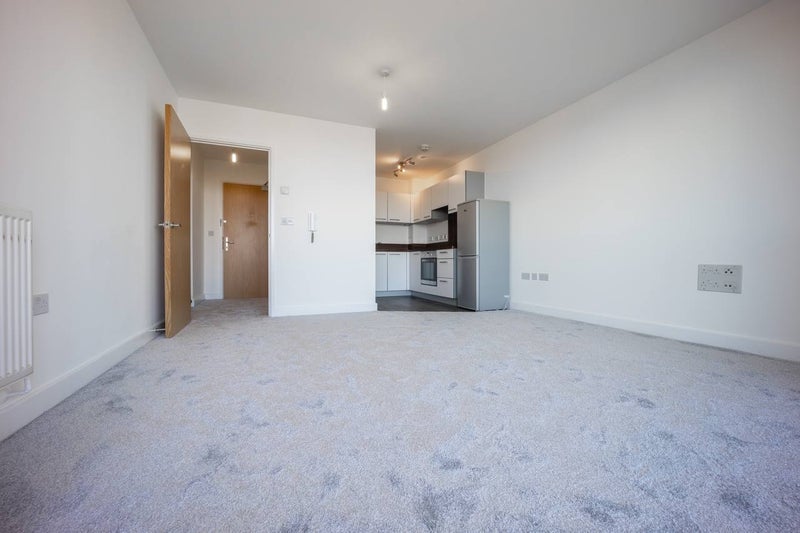 Flat Harston Walk in Greater London