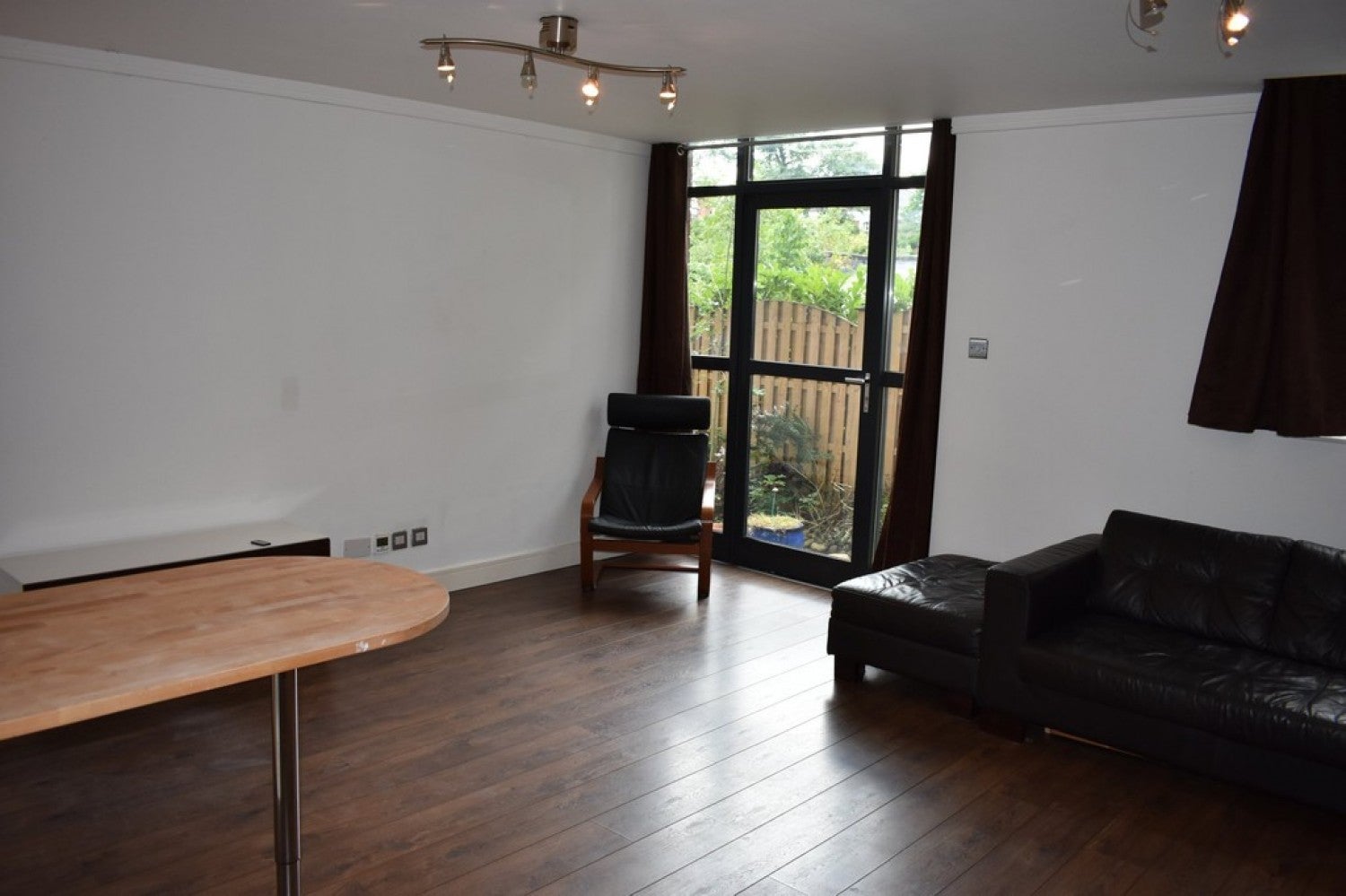 Flat Newstead Road in Wakefield