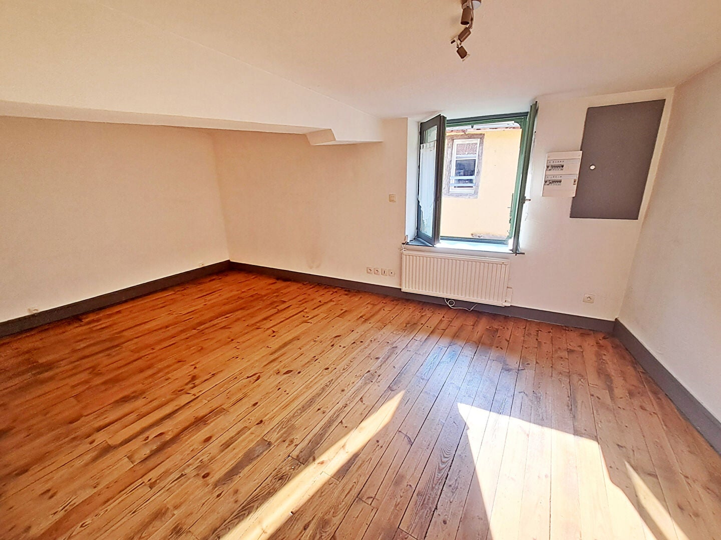 Appartement Place des Terreaux à Saint-Symphorien-sur-Coise
