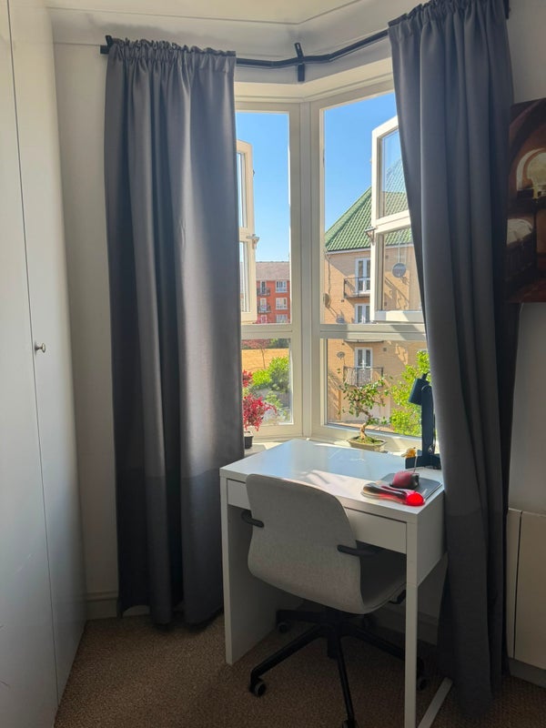 Room Wolfe Crescent in Greater London