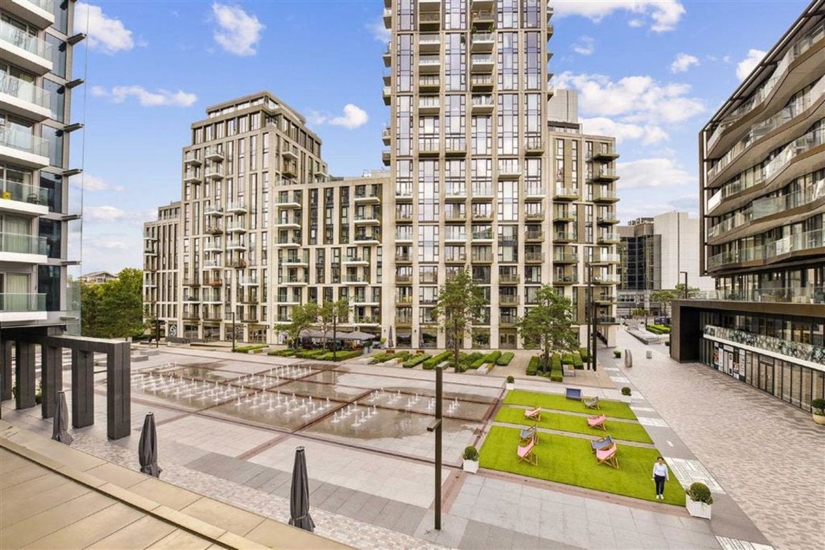 Flat Pennington Quay Walk in Greater London