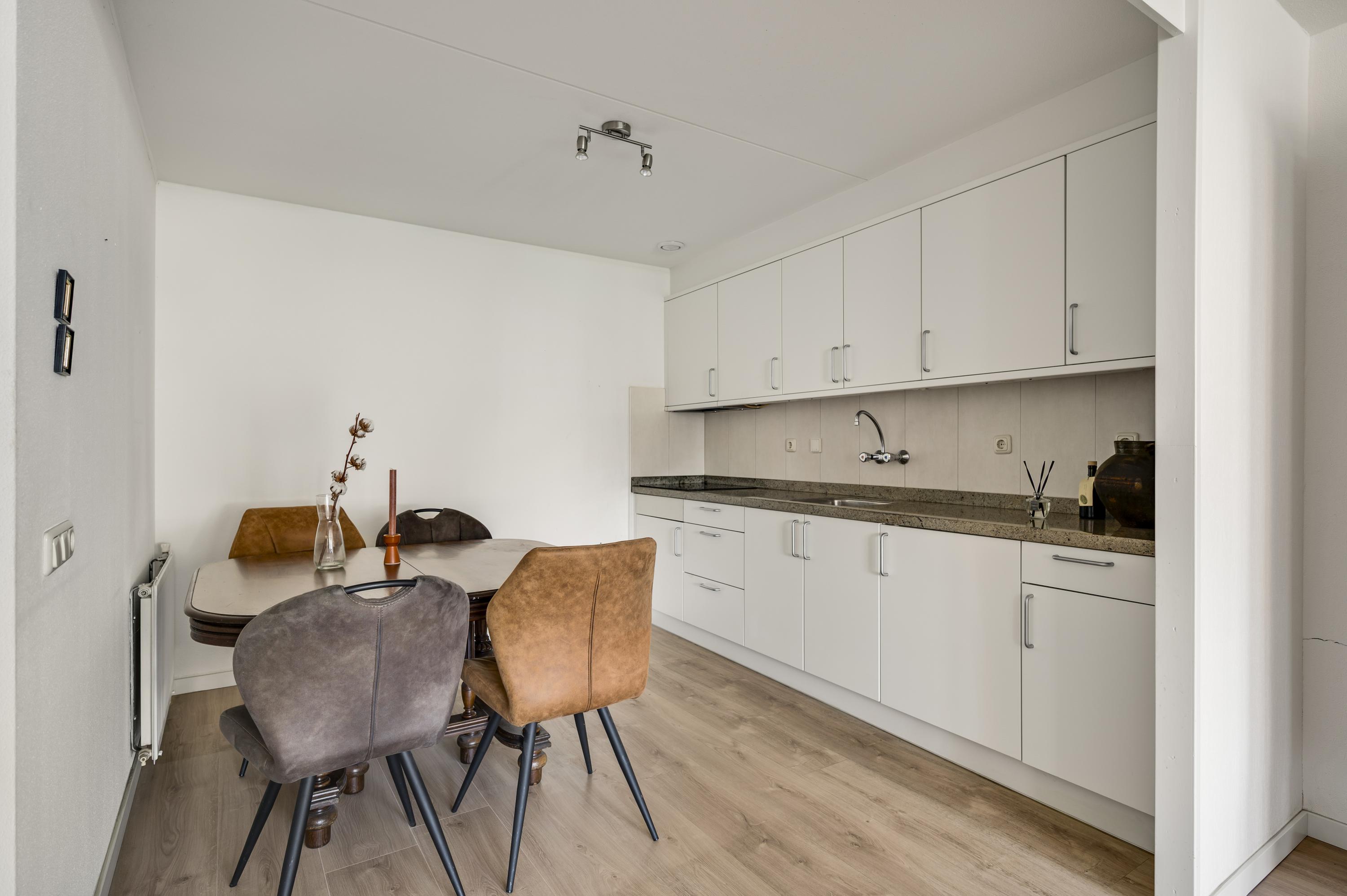 Appartement te koop: Eduard van Wegbergplein 14, Heythuysen