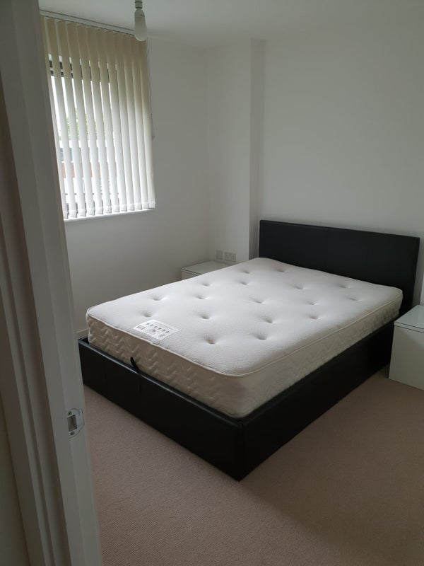 Room Stebondale Street in Greater London