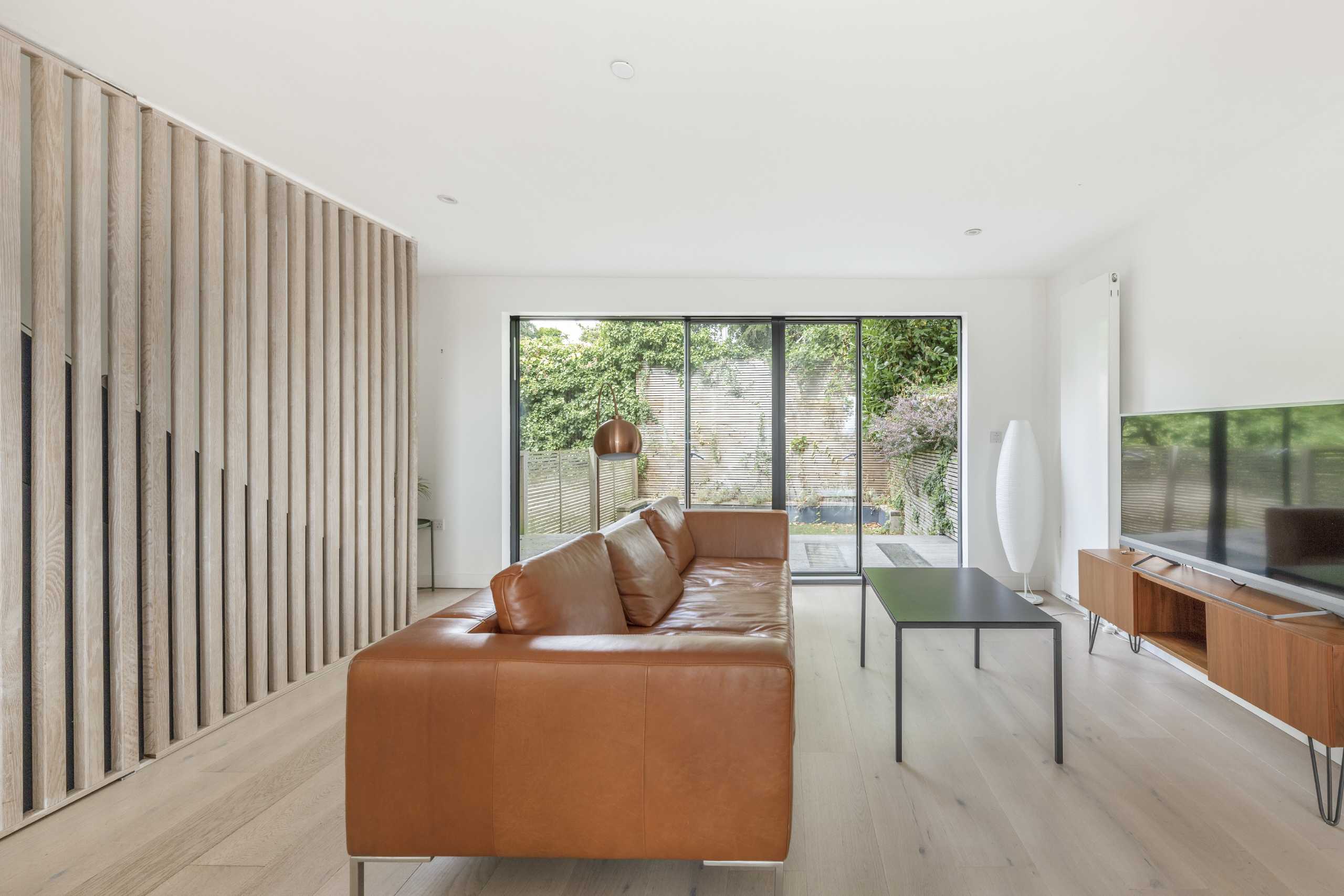 House Savona Close in Greater London