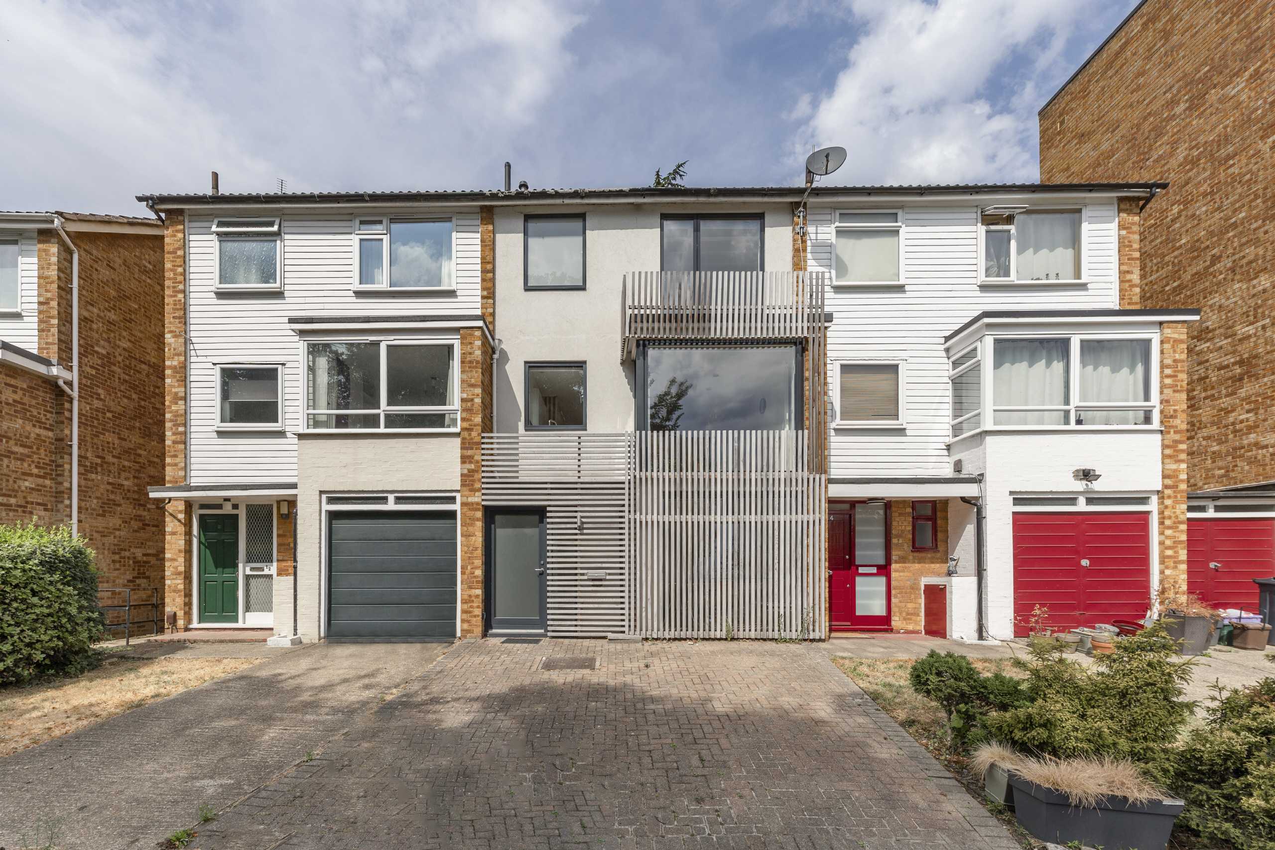 House Savona Close in Greater London