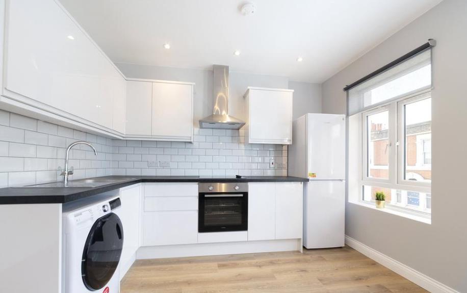 Flat Charlotte Street in Greater London