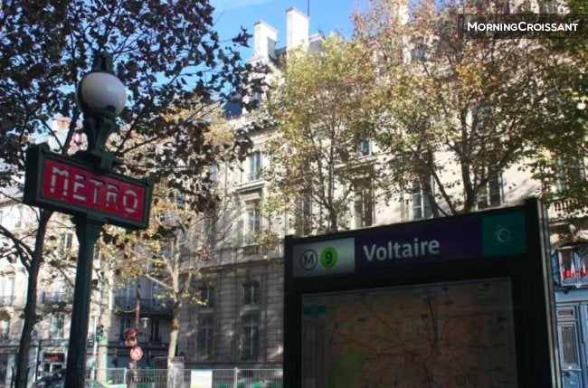 Flat Rue Camille Desmoulins in Paris