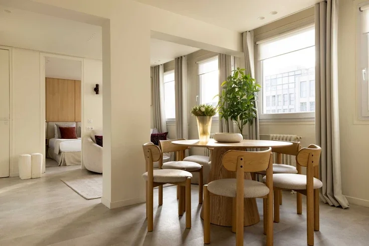 Flat Rue de Ponthieu in Paris