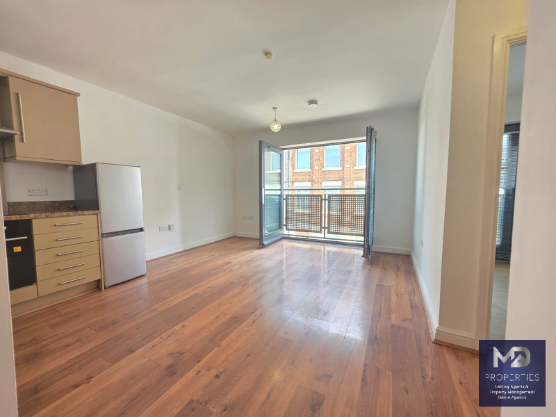 Flat Rowley Street in Stafford