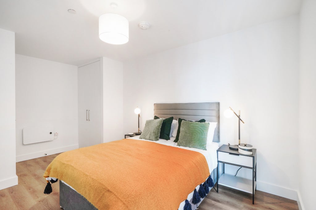 Flat Queen Street in Maidenhead