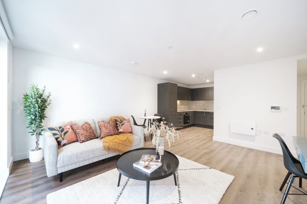 Flat Queen Street in Maidenhead