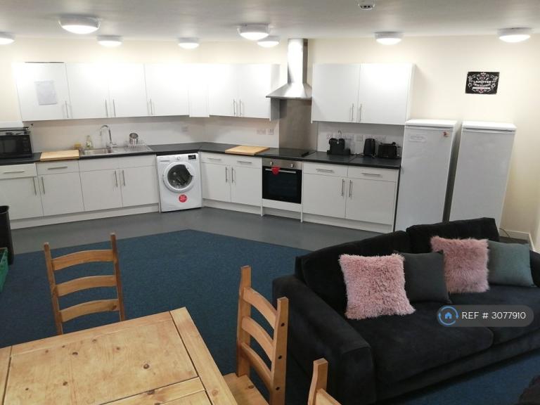 Flat Baxter Court in Royal Leamington Spa