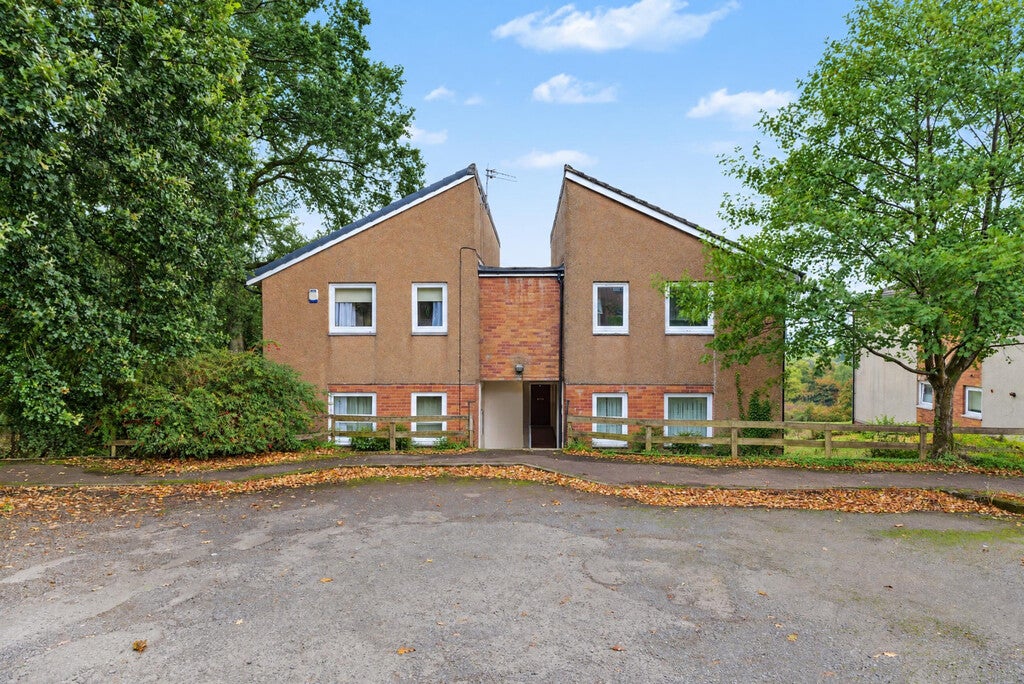 Flat Beechwood Drive in Bonhill