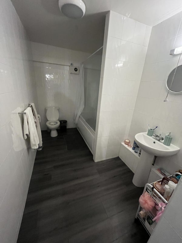 Room Stoddart Street in Newcastle upon Tyne