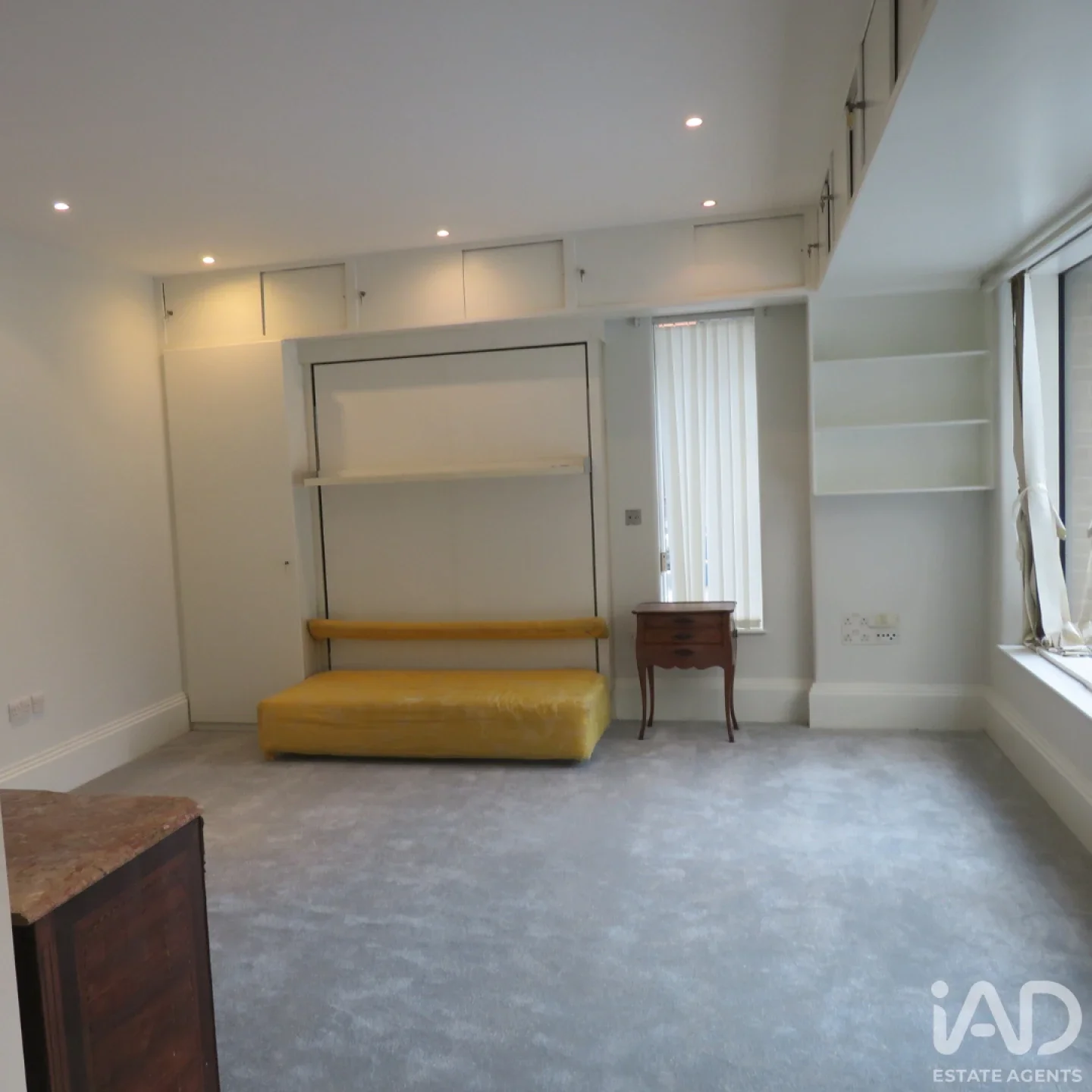 Flat Gatliff Road in City of Westminster