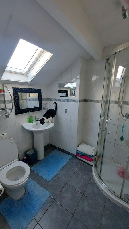 Room Darroch Way in Cumbernauld