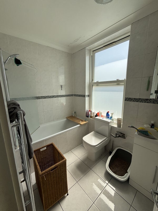 Room Williams Grove in Greater London