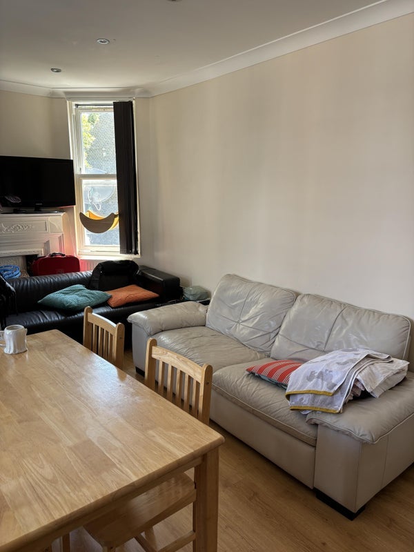 Room Williams Grove in Greater London