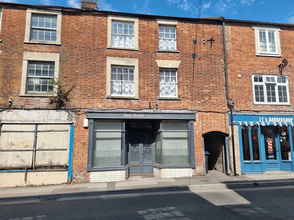 Flat Carsons Yard in Warminster