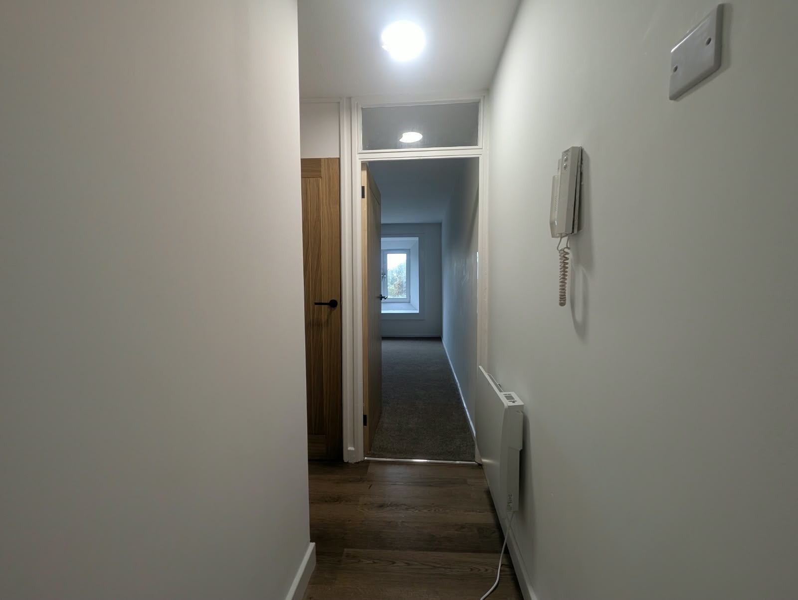 Flat Coverack Walk in Leicester