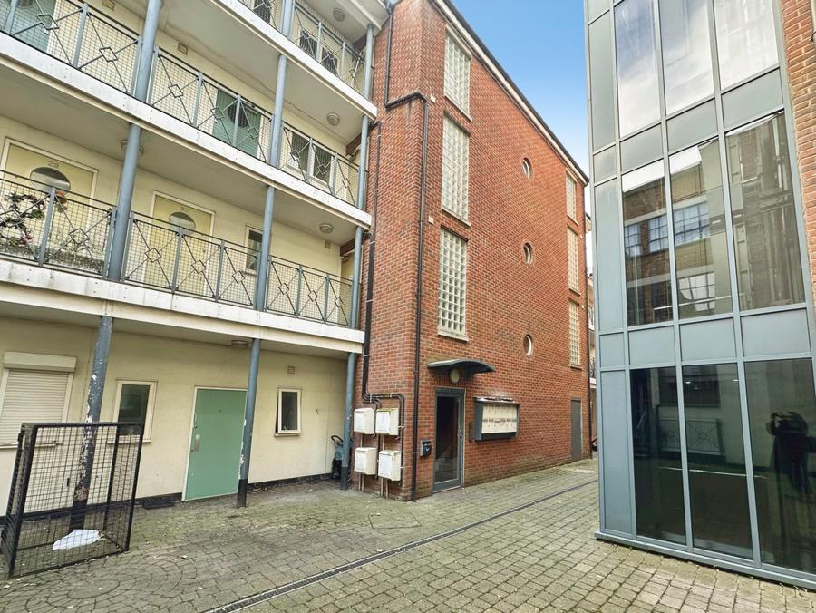 Flat John Street in Luton
