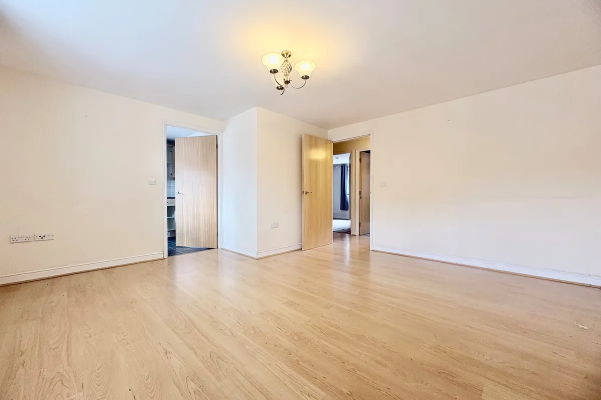 Flat Plomer Avenue in Hoddesdon