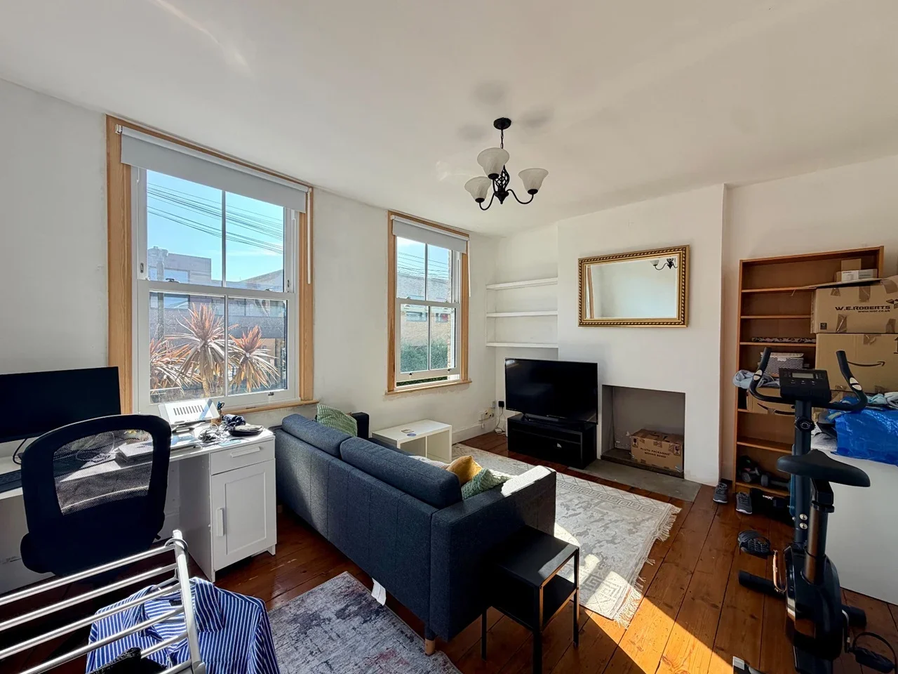 Flat Russell Road in Greater London