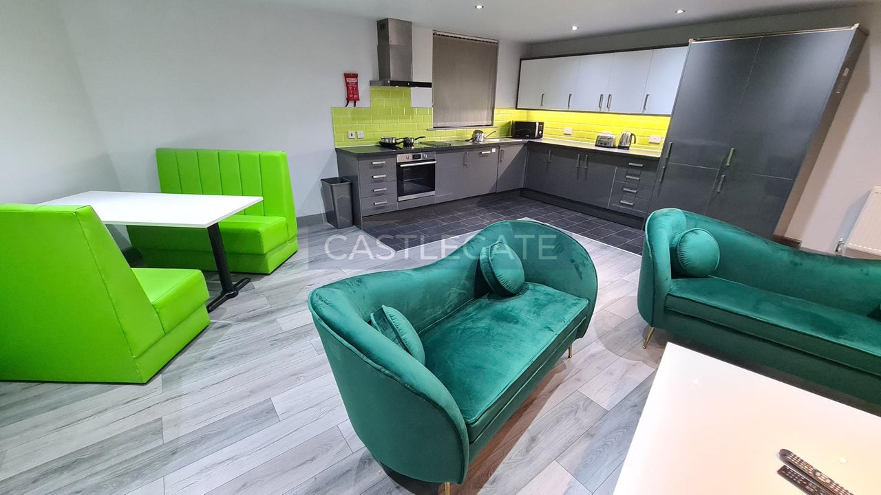 Room Dundas Street in Kirklees