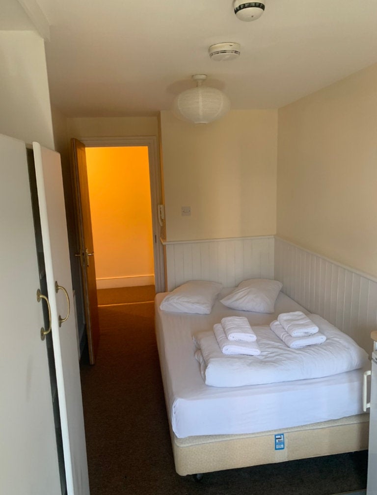 Flat Glenloch Road in Greater London