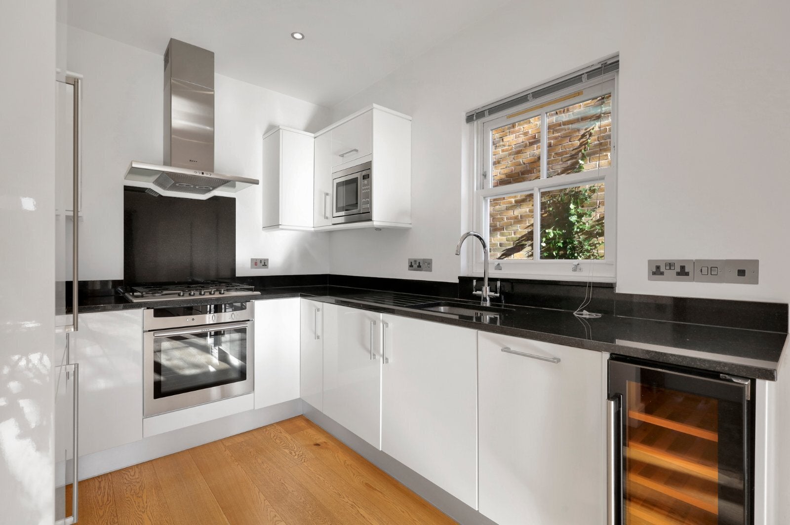 Flat Cheverton Road in Greater London