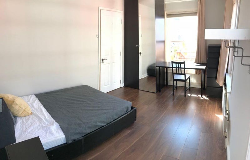 Room Lockesfield Place in Greater London