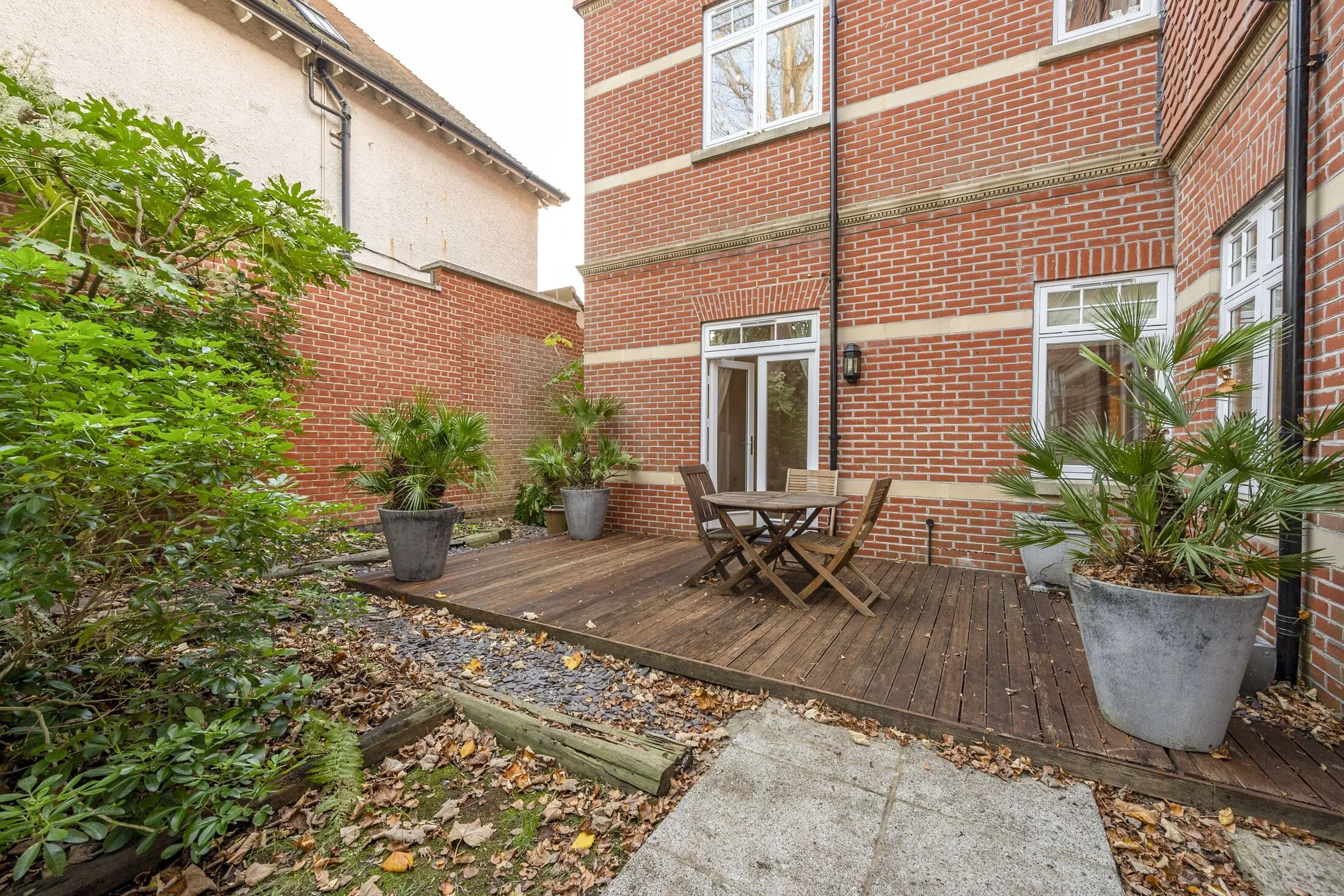 Flat Arthur Road in Greater London