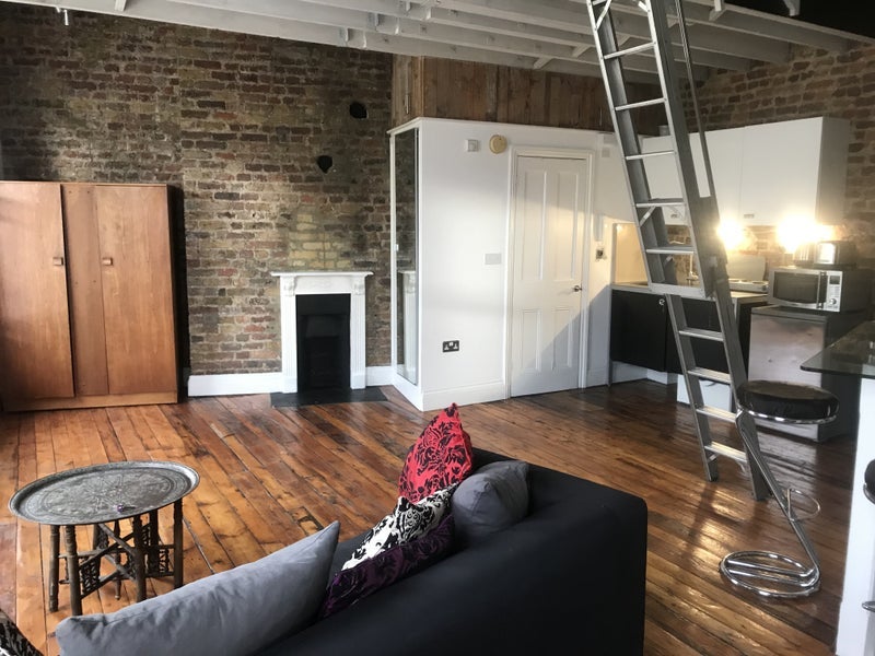 Flat Clerkenwell Green in Greater London