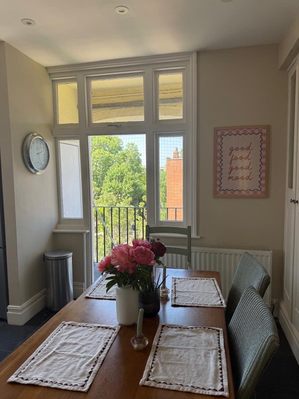 Room Elgin Avenue in City of Westminster