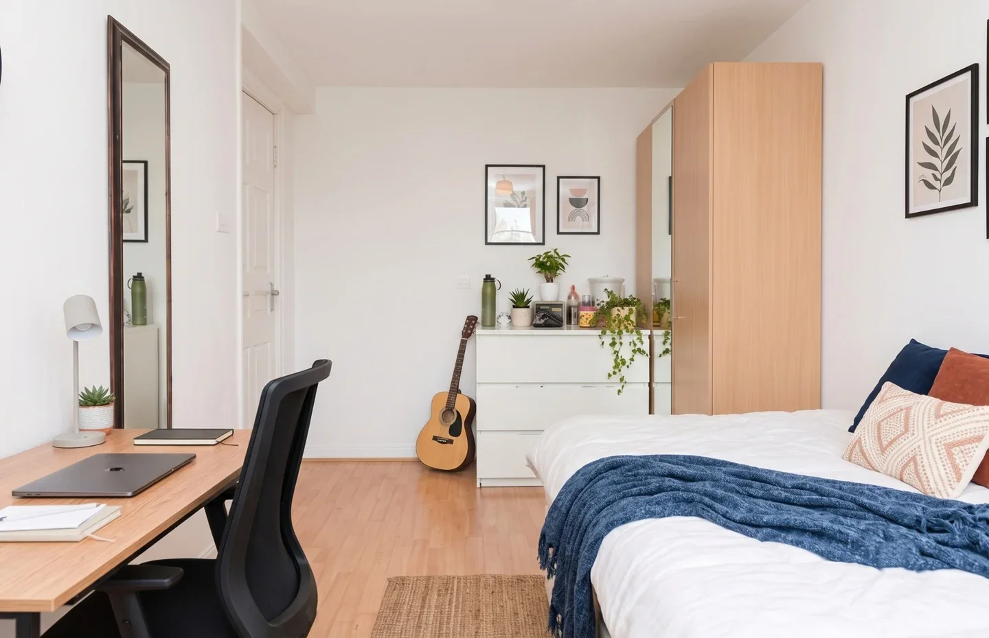 Room Seyssel Street in Greater London