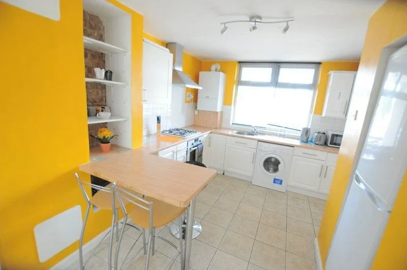 Room Seyssel Street in Greater London