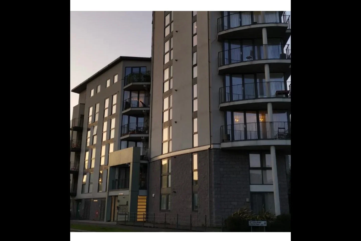 Flat Lanacre Avenue in Greater London