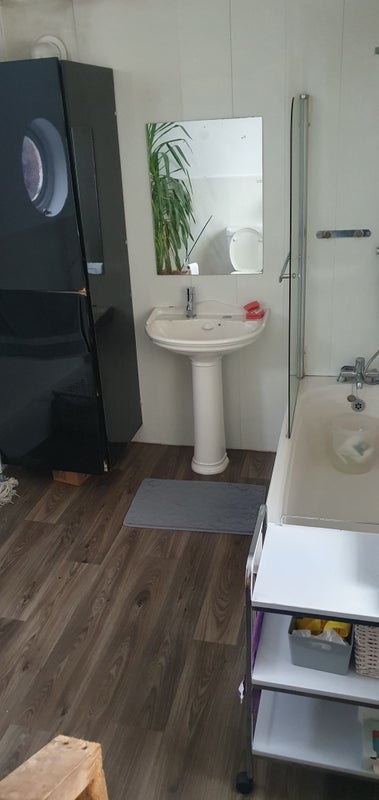 Room Leach Street in Farnworth