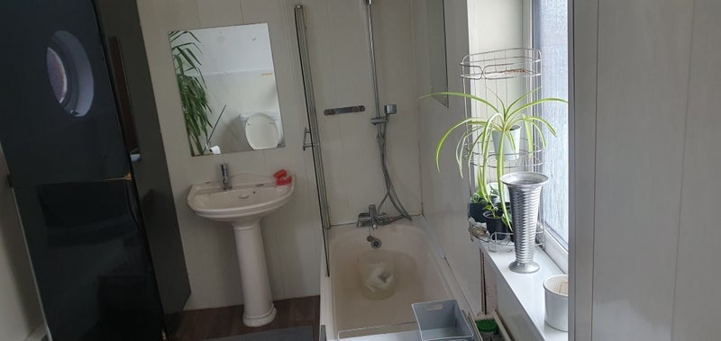 Room Leach Street in Farnworth
