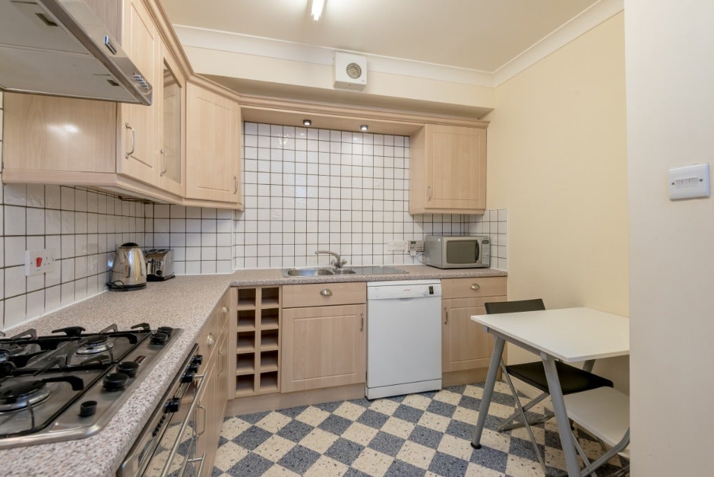 Flat Clarence Street in City of Edinburgh