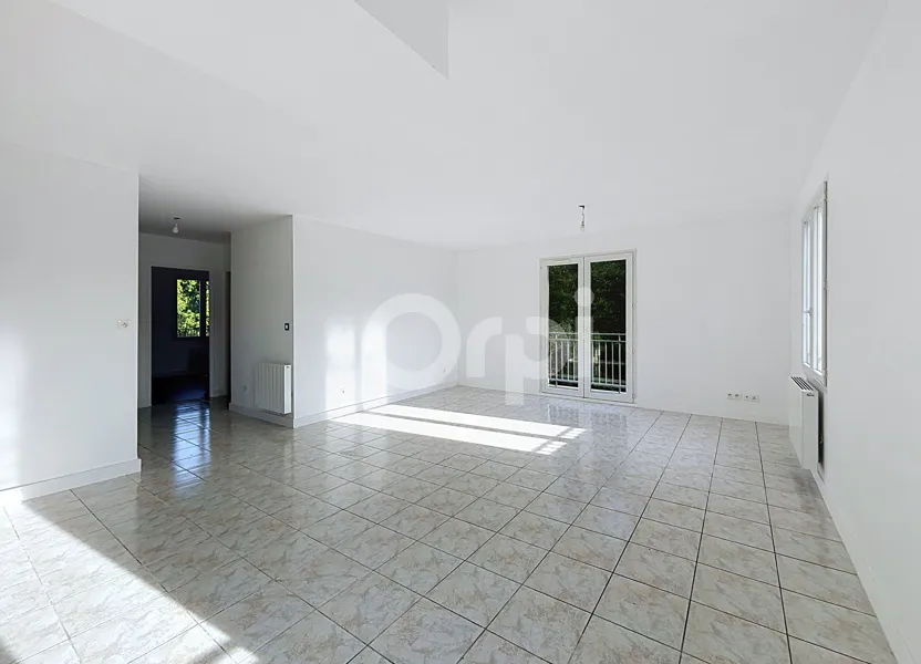 Flat Résidence Jeanne Leveillé in Breuil-le-Vert