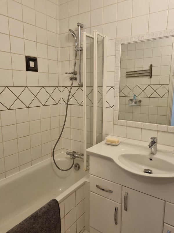 Room Tavistock Crescent in City of Westminster