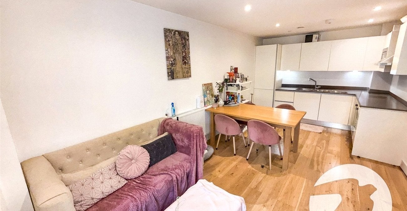 Flat Eltham High Street in Greater London