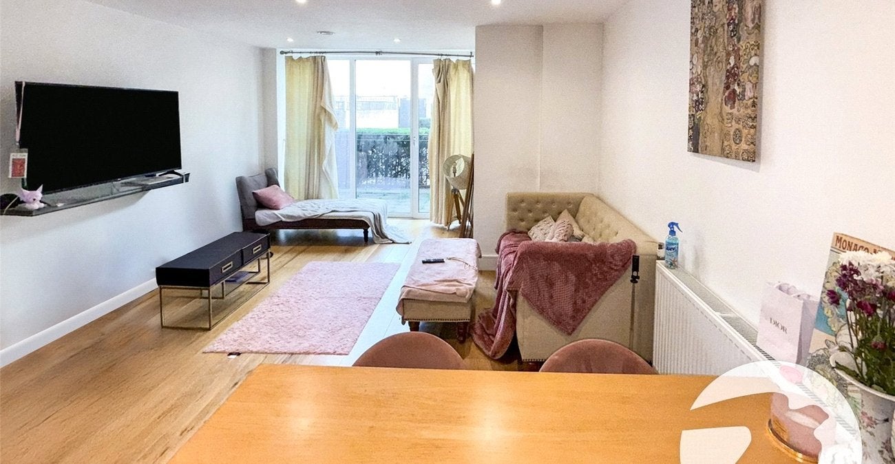 Flat Eltham High Street in Greater London