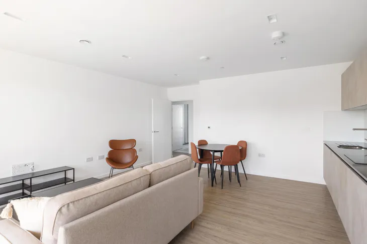 Flat Wornington Road in Greater London