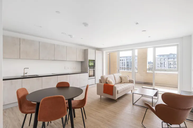 Flat Wornington Road in Greater London