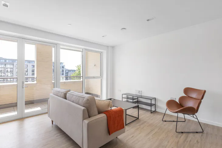Flat Wornington Road in Greater London